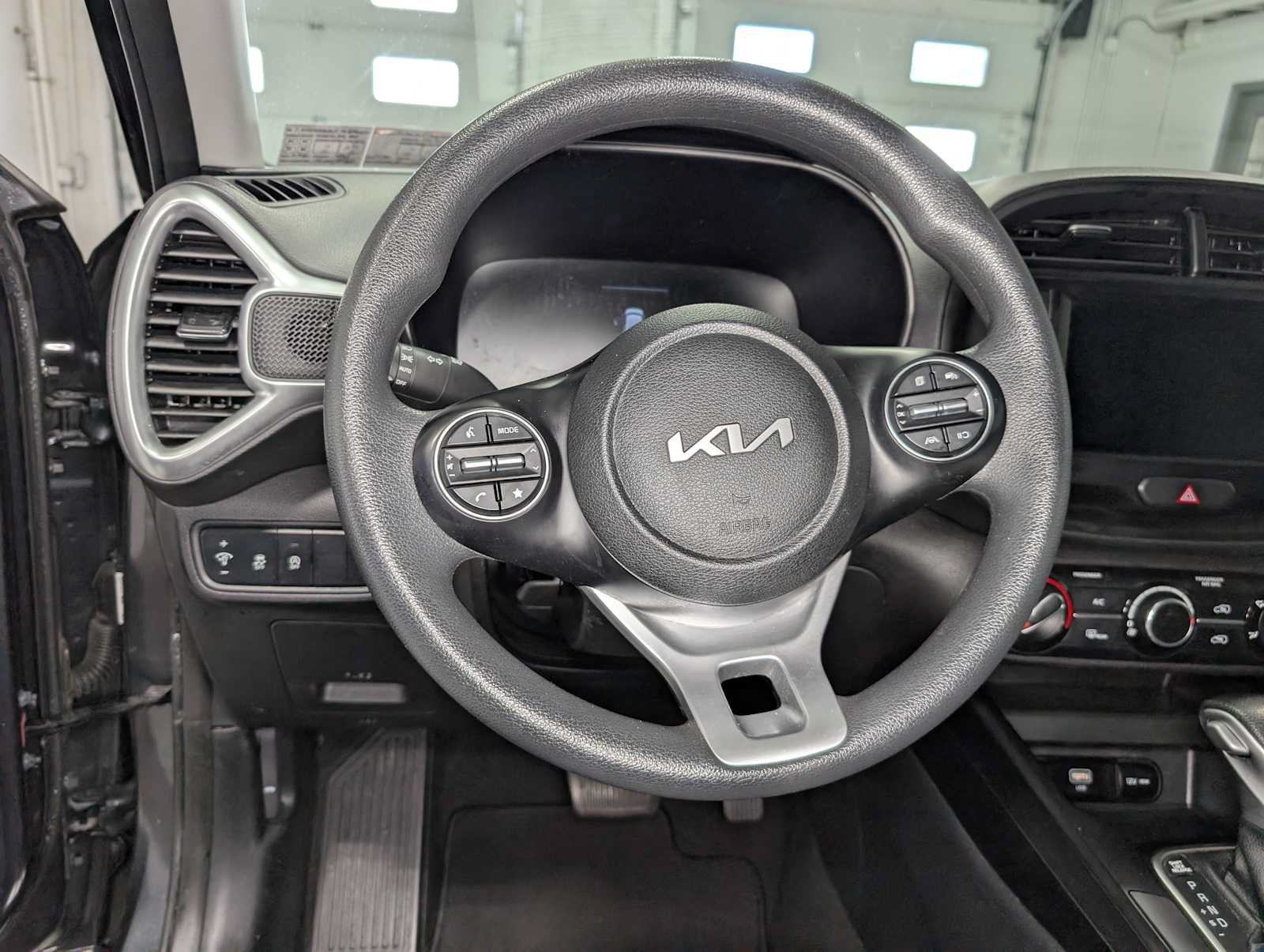 Certified 2023 Kia Soul LX w/ Option Group 015 FWD image 32
