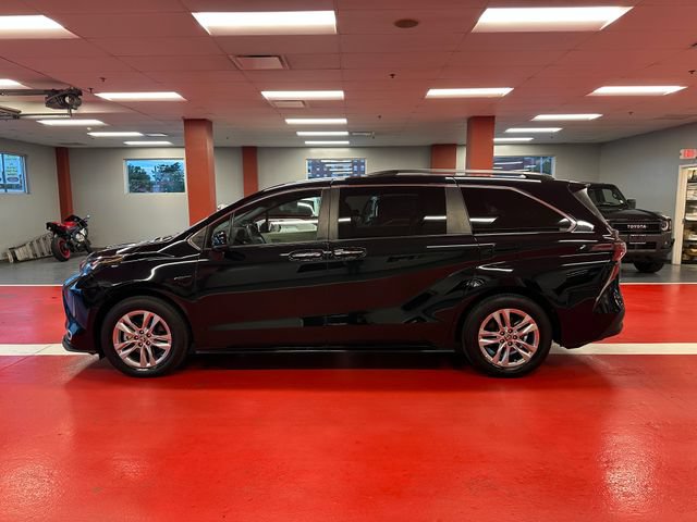 Certified 2024 Toyota Sienna XLE w/ XLE Plus Package AWD/4WD image 6