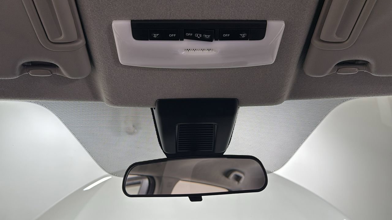 Used 2024 Nissan Kicks SV image 11