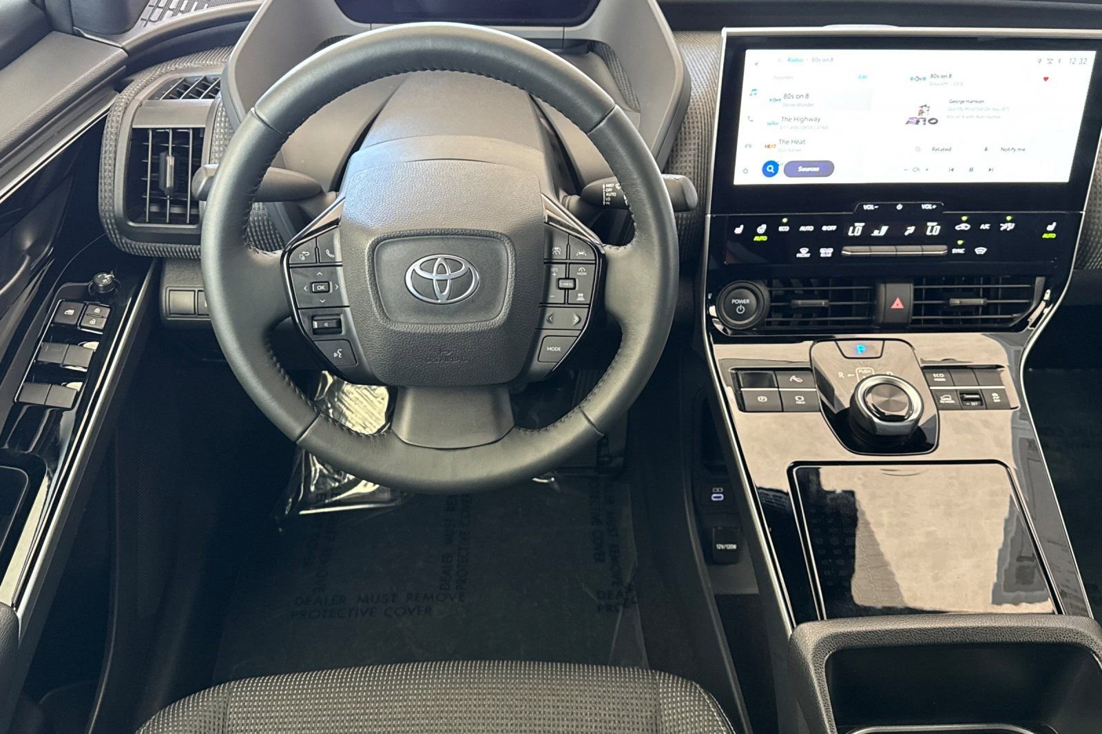 Used 2025 Toyota bZ4X AWD w/ Weather Package image 15