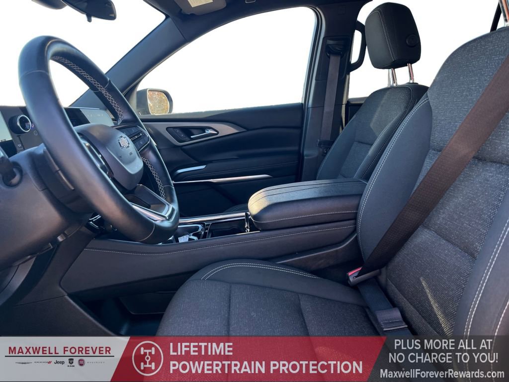 Used 2024 Chevrolet Traverse LT image 19