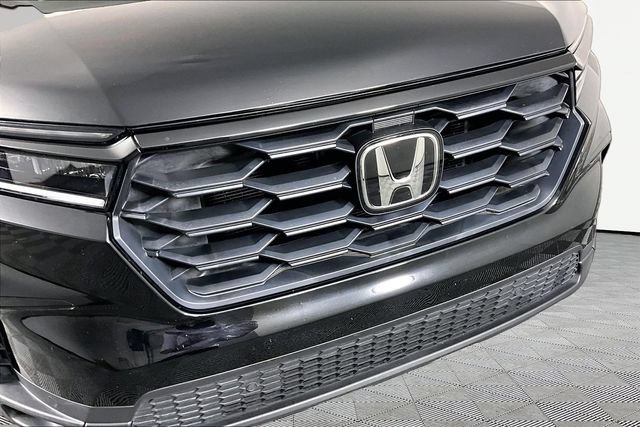 Used 2024 Honda Pilot Sport image 31