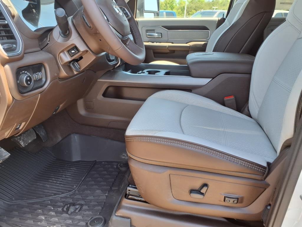 New 2025 RAM 2500 Laramie image 9