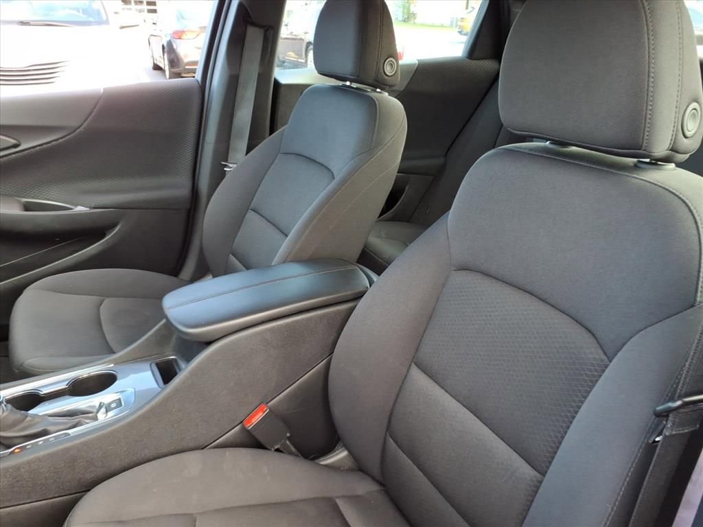 Used 2025 Chevrolet Malibu LT image 16