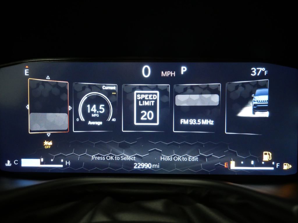 Used 2022 Jeep Compass Limited w/ (RED) Package image 15
