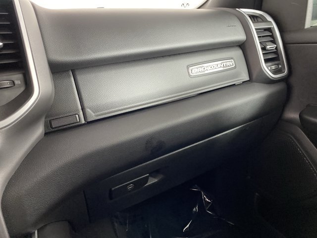 Used 2023 RAM 1500 Big Horn AWD/4WD image 32