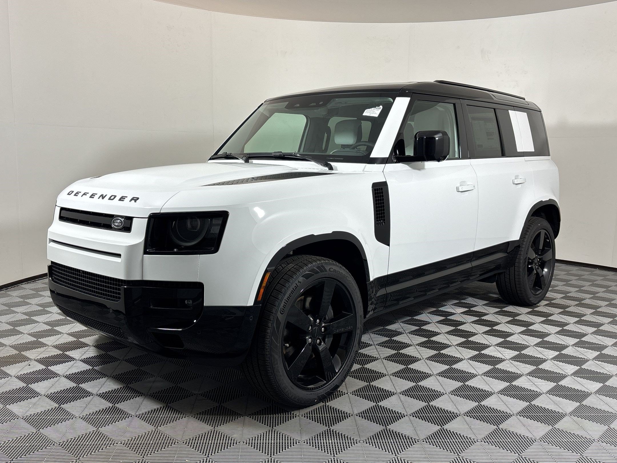 New 2026 Land Rover Defender 110 X-Dynamic SE