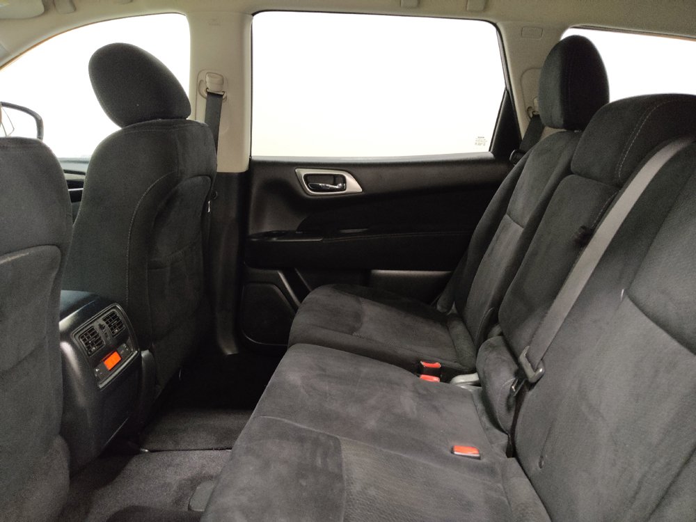 Used 2015 Nissan Pathfinder SL FWD image 18