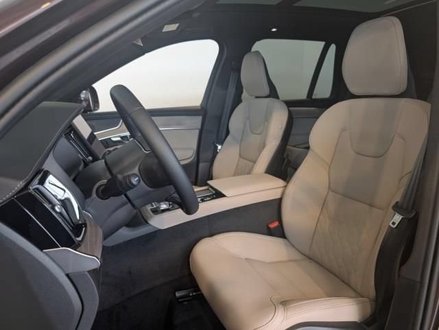 New 2026 Volvo XC90 B5 Core AWD/4WD image 11