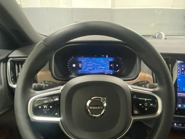 Used 2025 Volvo V90 B6 Cross Country Ultra AWD/4WD image 15