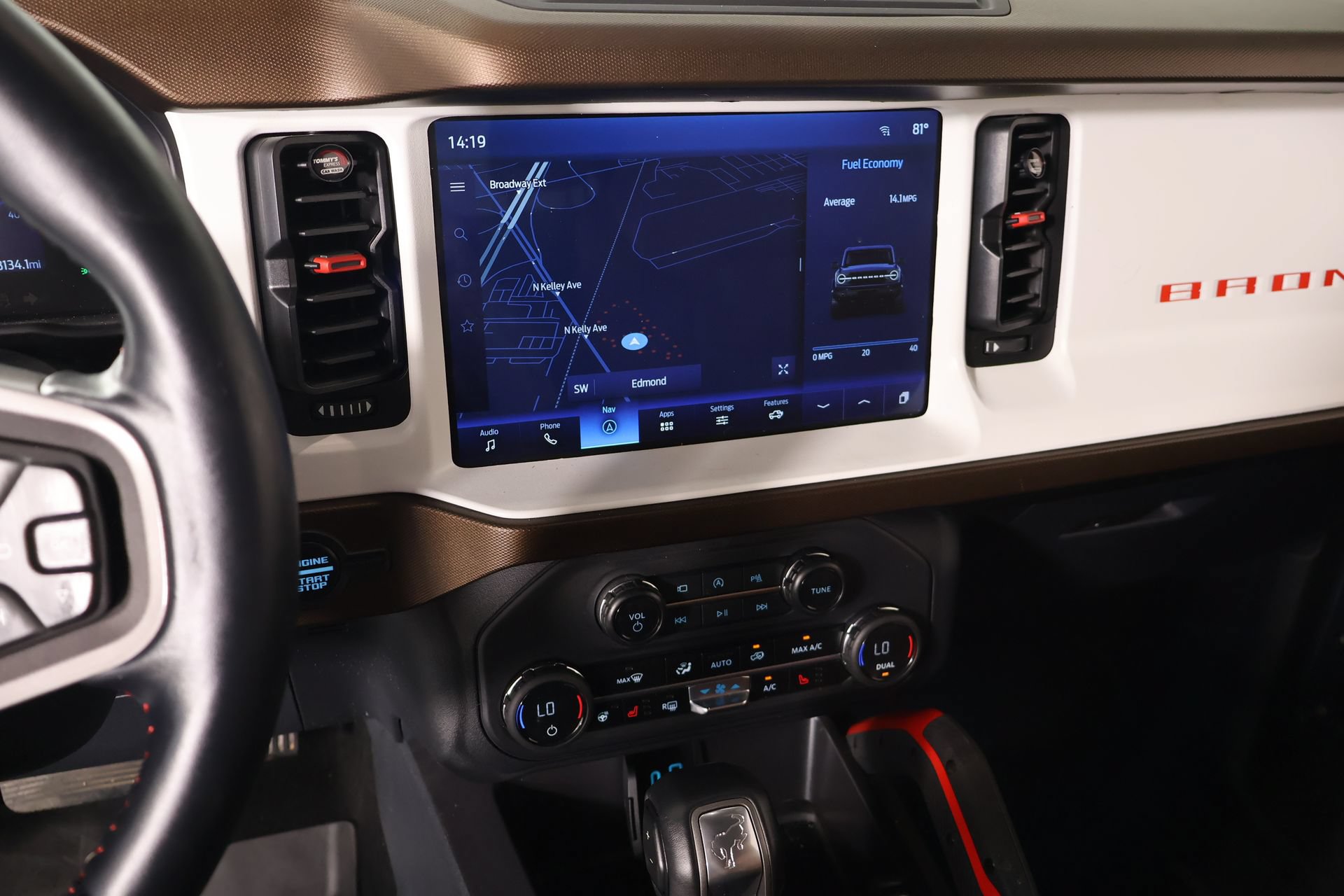 Used 2024 Ford Bronco Heritage Edition AWD/4WD image 5