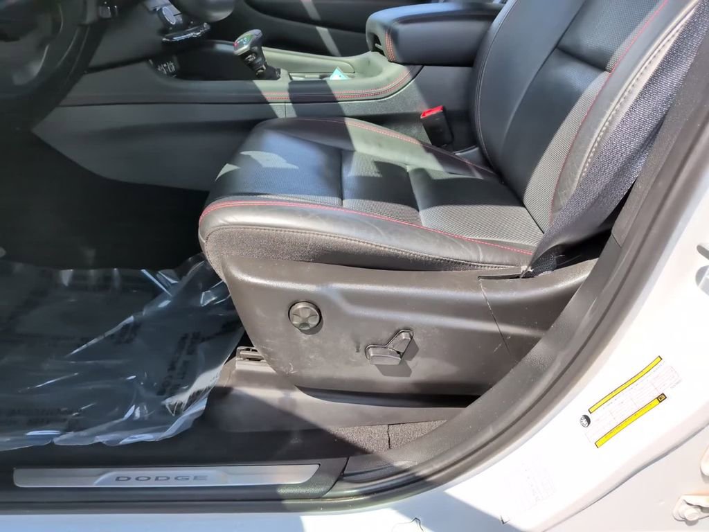 Used 2025 Dodge Durango GT AWD/4WD image 18