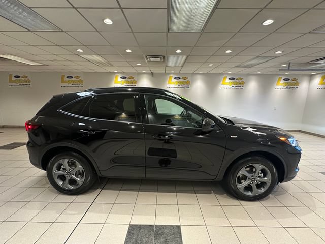 Used 2026 Ford Escape ST-Line Select w/ Equipment Group 401A AWD/4WD image 3