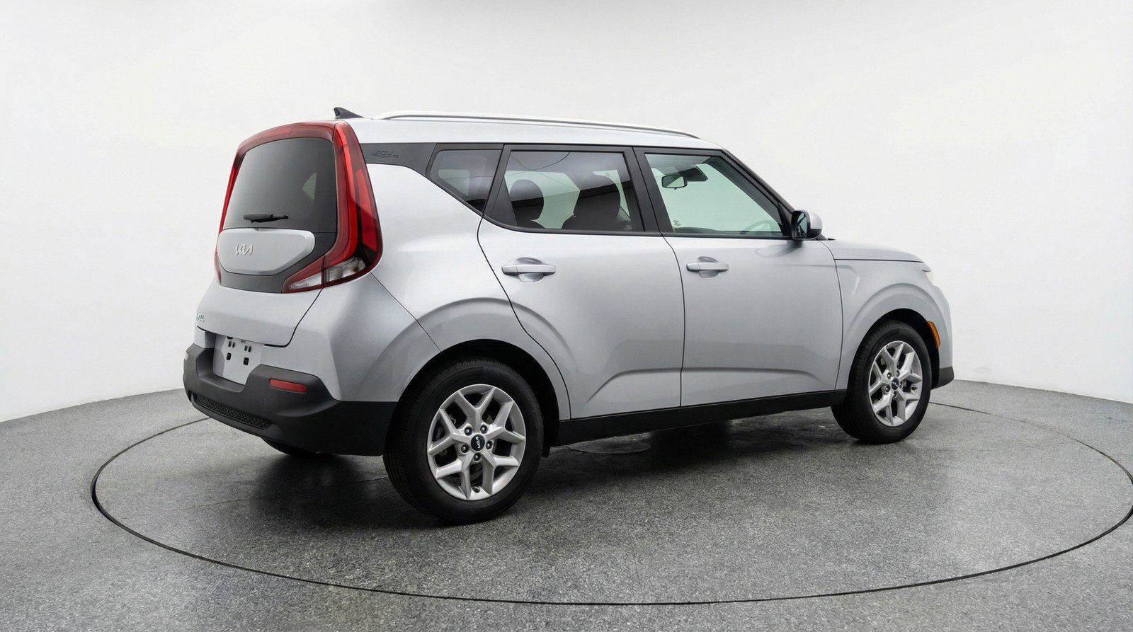 Used 2025 Kia Soul LX w/ LX Technology Package FWD image 9