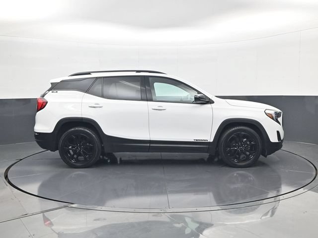Used 2020 GMC Terrain SLE w/ Driver Convenience Package FWD image 4