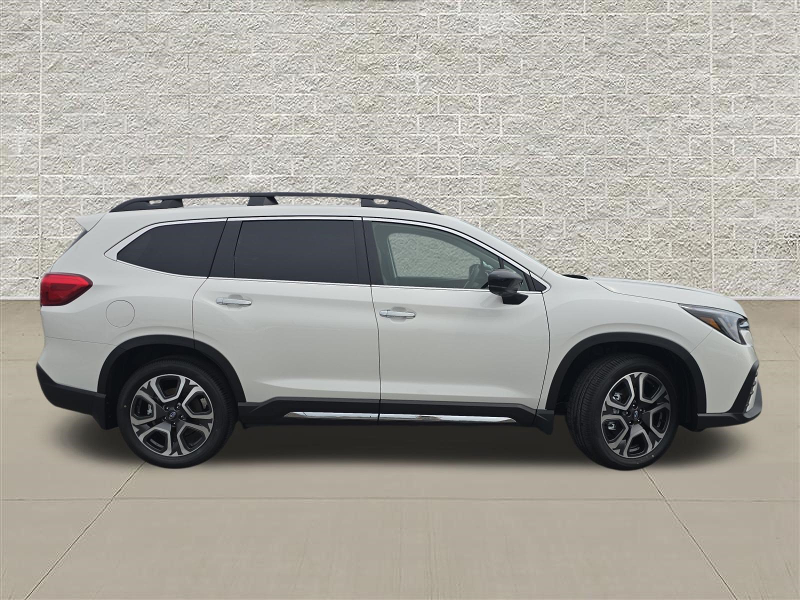 New 2026 Subaru Ascent Touring w/ Popular Package #1 AWD/4WD image 8