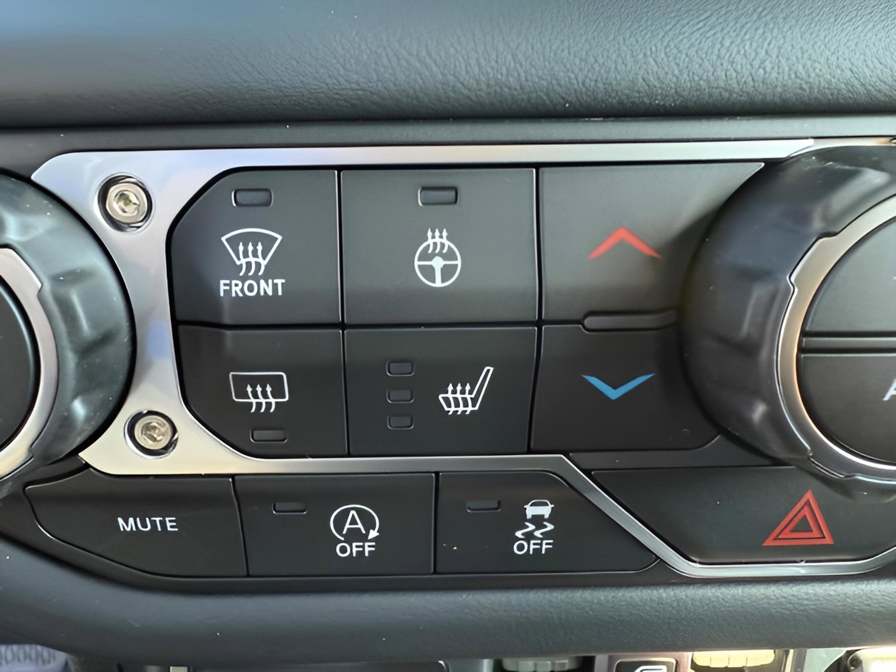 New 2025 Jeep Gladiator Sport image 22