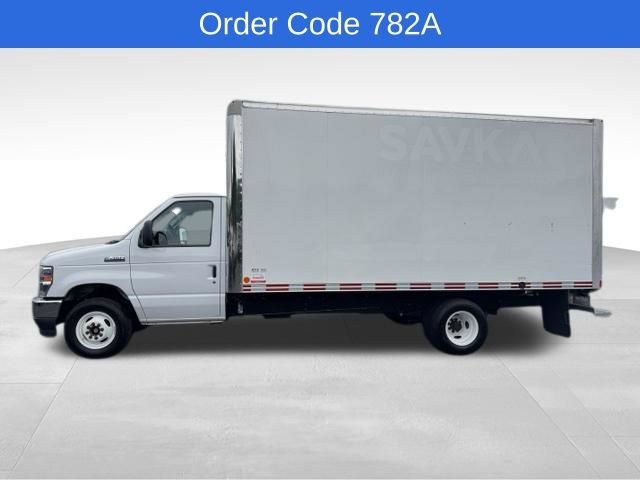 Used 2023 Ford E-450 and Econoline 450 Super Duty w/ Power Windows & Locks Group RWD image 7