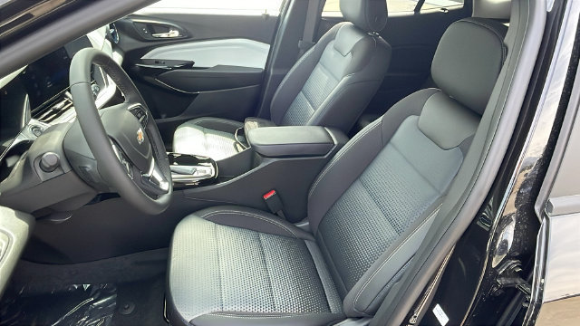 New 2026 Chevrolet Trax LT w/ LT Convenience Package FWD image 12