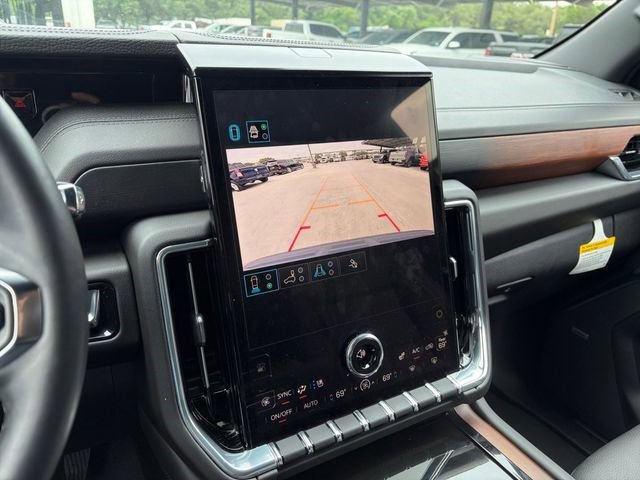 Certified 2025 GMC Yukon XL Denali AWD/4WD image 10