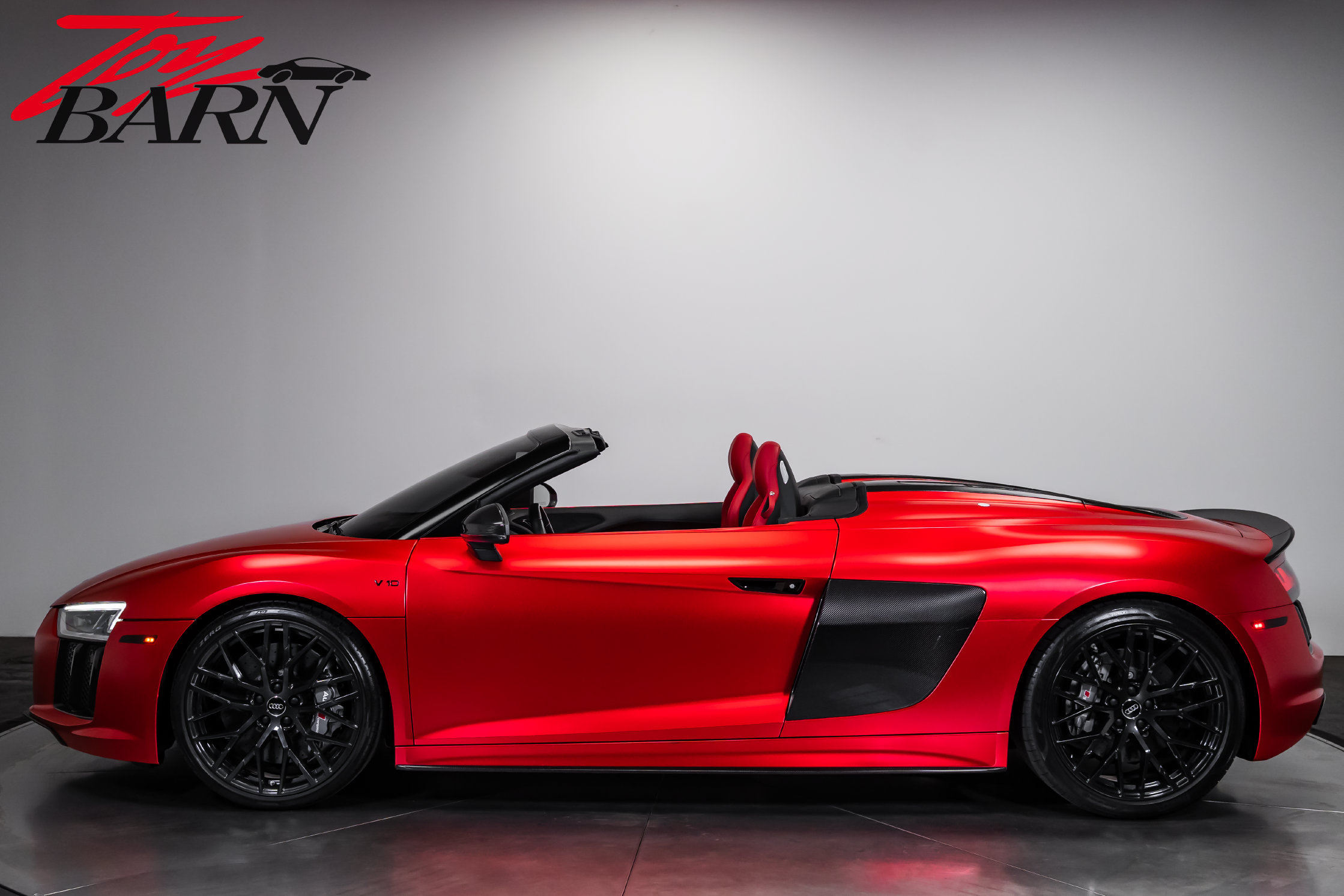 Used 2018 Audi R8 V10 plus AWD/4WD image 2
