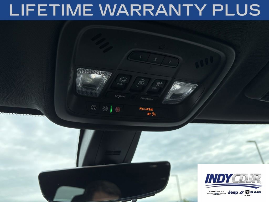 Used 2023 Chevrolet Traverse RS w/ LPO, Floor Liner Package AWD/4WD image 19