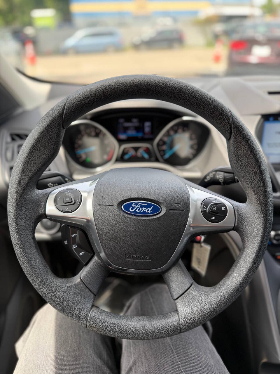 Used 2016 Ford Escape SE w/ Equipment Group 201A FWD image 19
