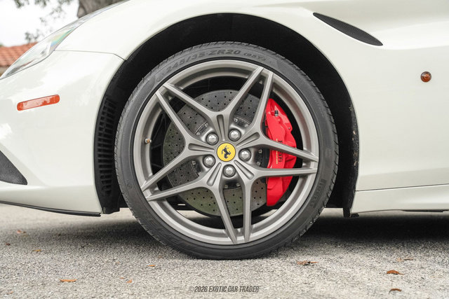 Used 2016 Ferrari California T image 63