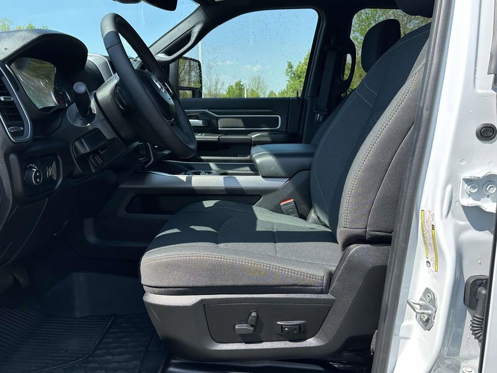 Used 2025 RAM 2500 Big Horn image 4