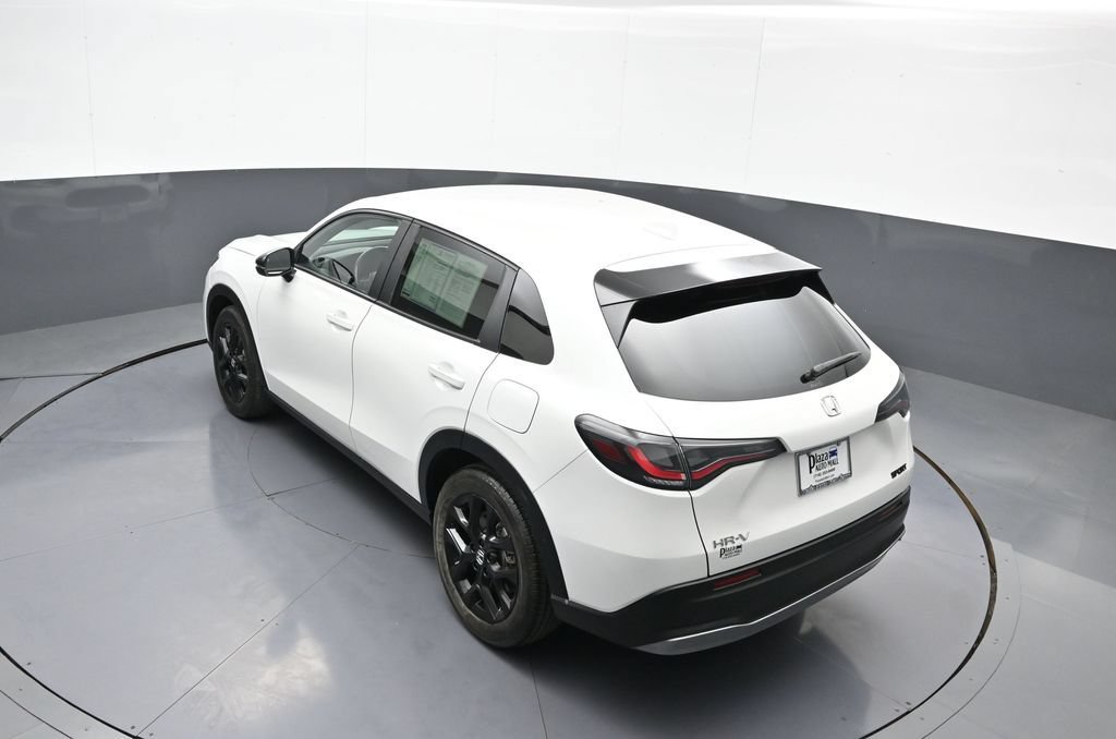 Certified 2025 Honda HR-V Sport image 38