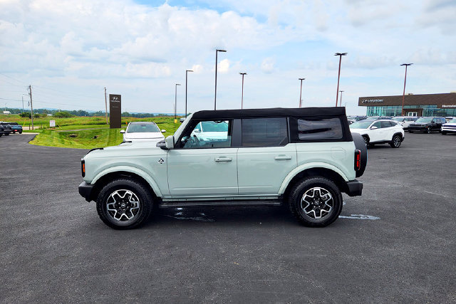 Used 2023 Ford Bronco Outer Banks AWD/4WD image 4