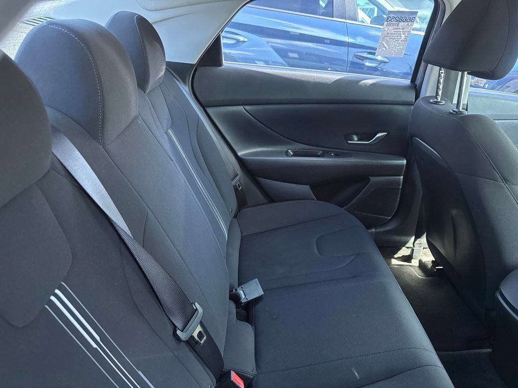 Used 2021 Hyundai Elantra Blue FWD image 17
