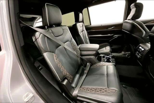 Used 2024 Jeep Grand Cherokee L Summit w/ Advanced Protech Group IV image 24