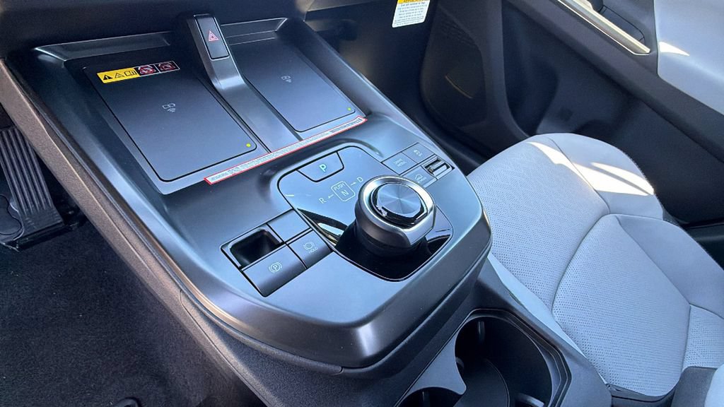 New 2026 Subaru Solterra AWD/4WD image 24