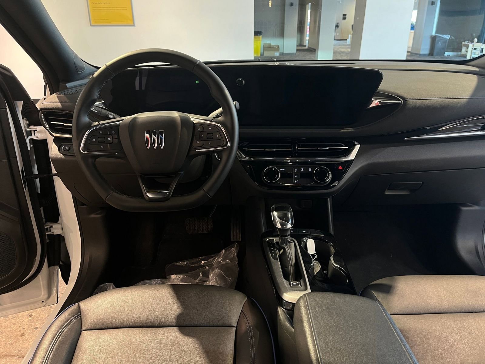 Used 2025 Buick Envista Sport Touring image 33