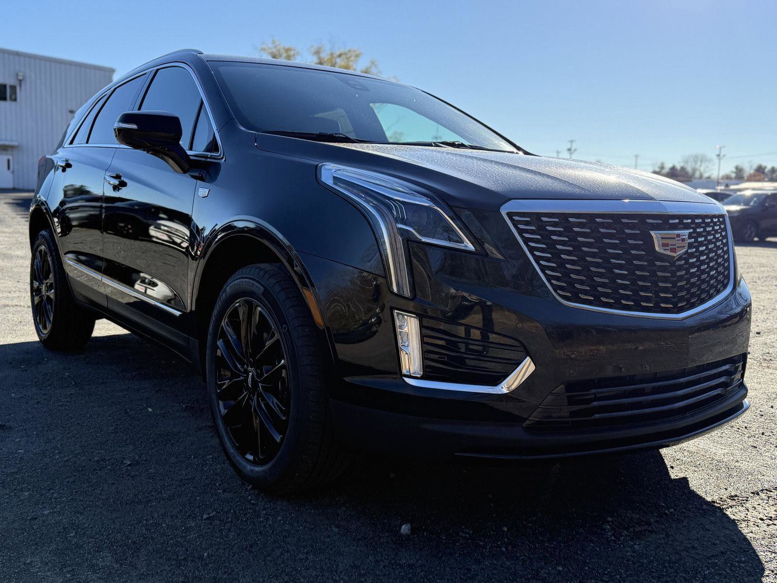 New 2025 Cadillac XT5 Luxury image 3