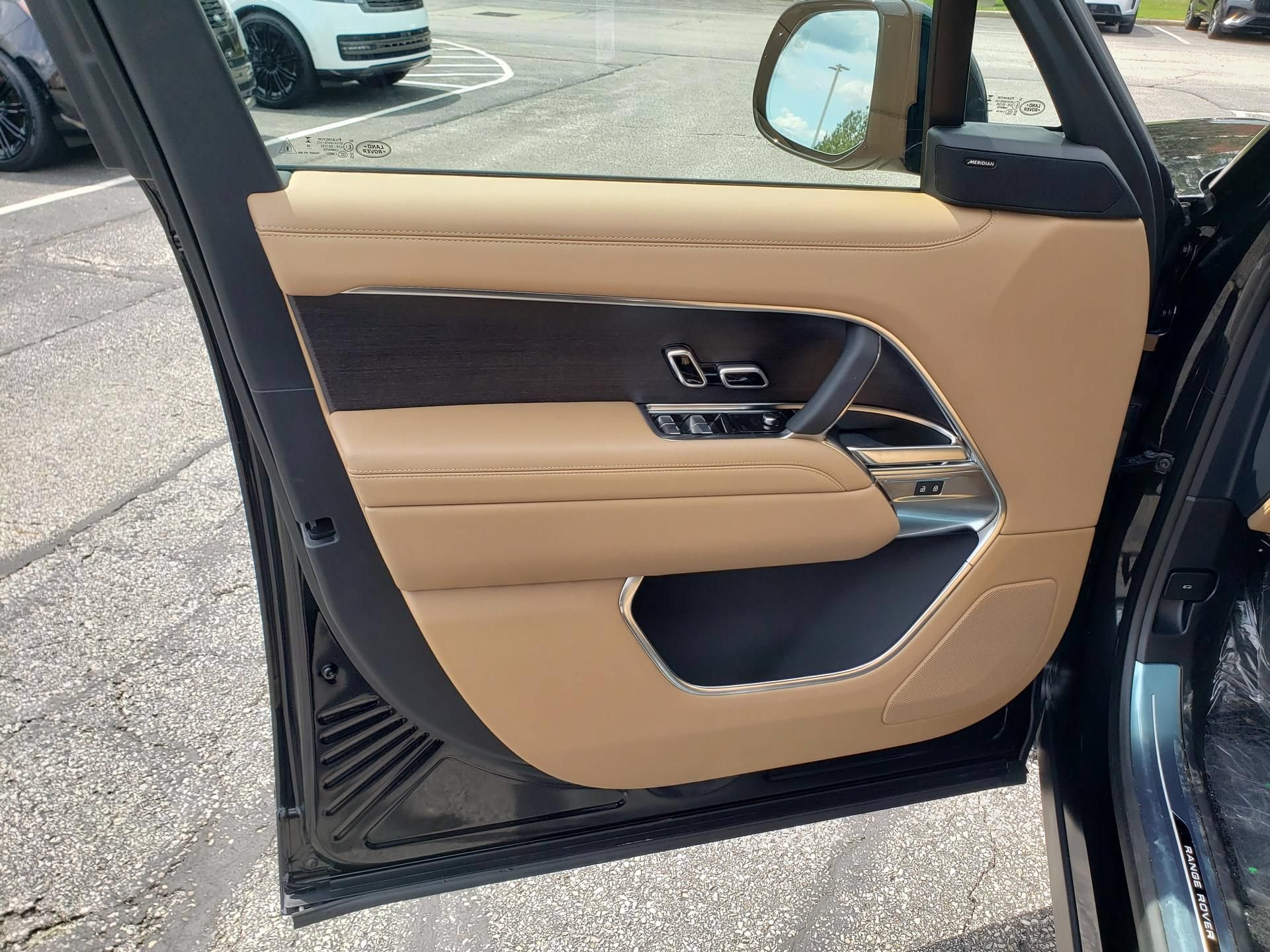 New 2026 Land Rover Range Rover SE AWD/4WD image 10