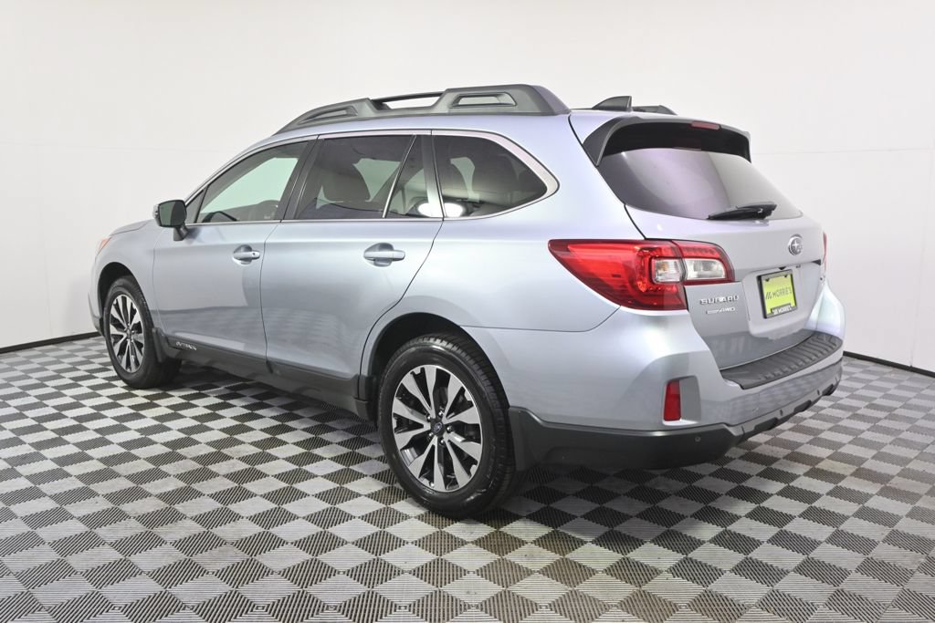 Used 2017 Subaru Outback 2.5i Limited AWD/4WD image 3
