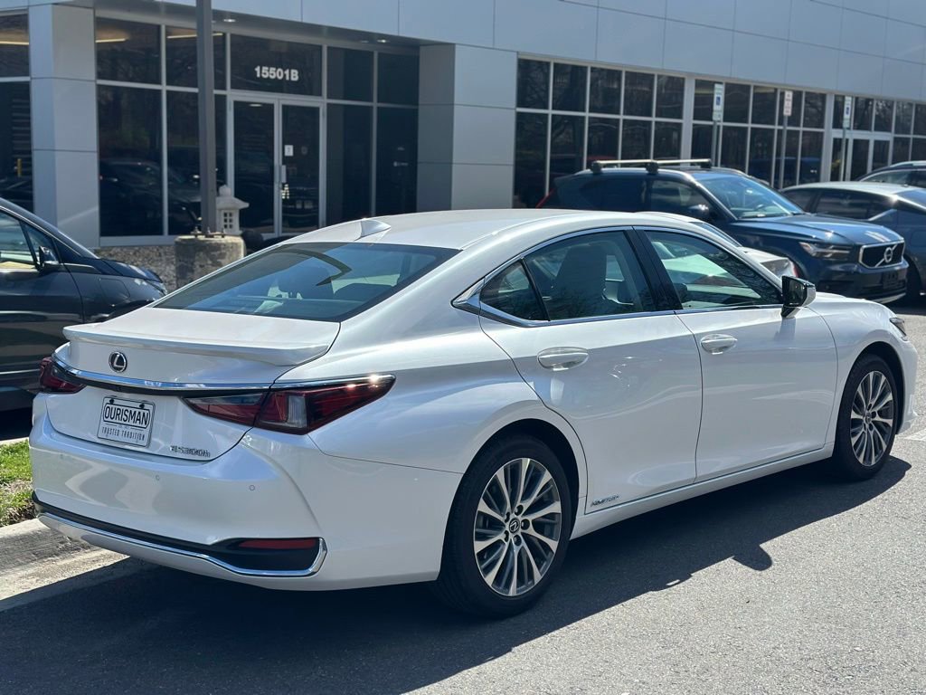 Used 2021 Lexus ES 300h w/ Premium Package image 5