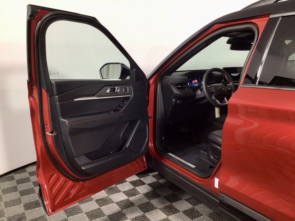 New 2025 Ford Explorer ST-Line w/ Premium Package image 16