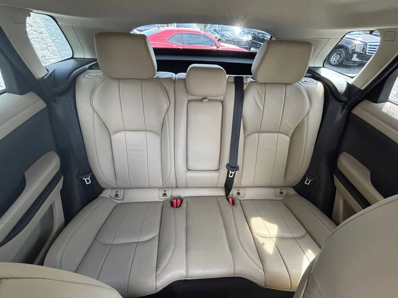 Used 2019 Land Rover Range Rover Evoque SE Premium image 39