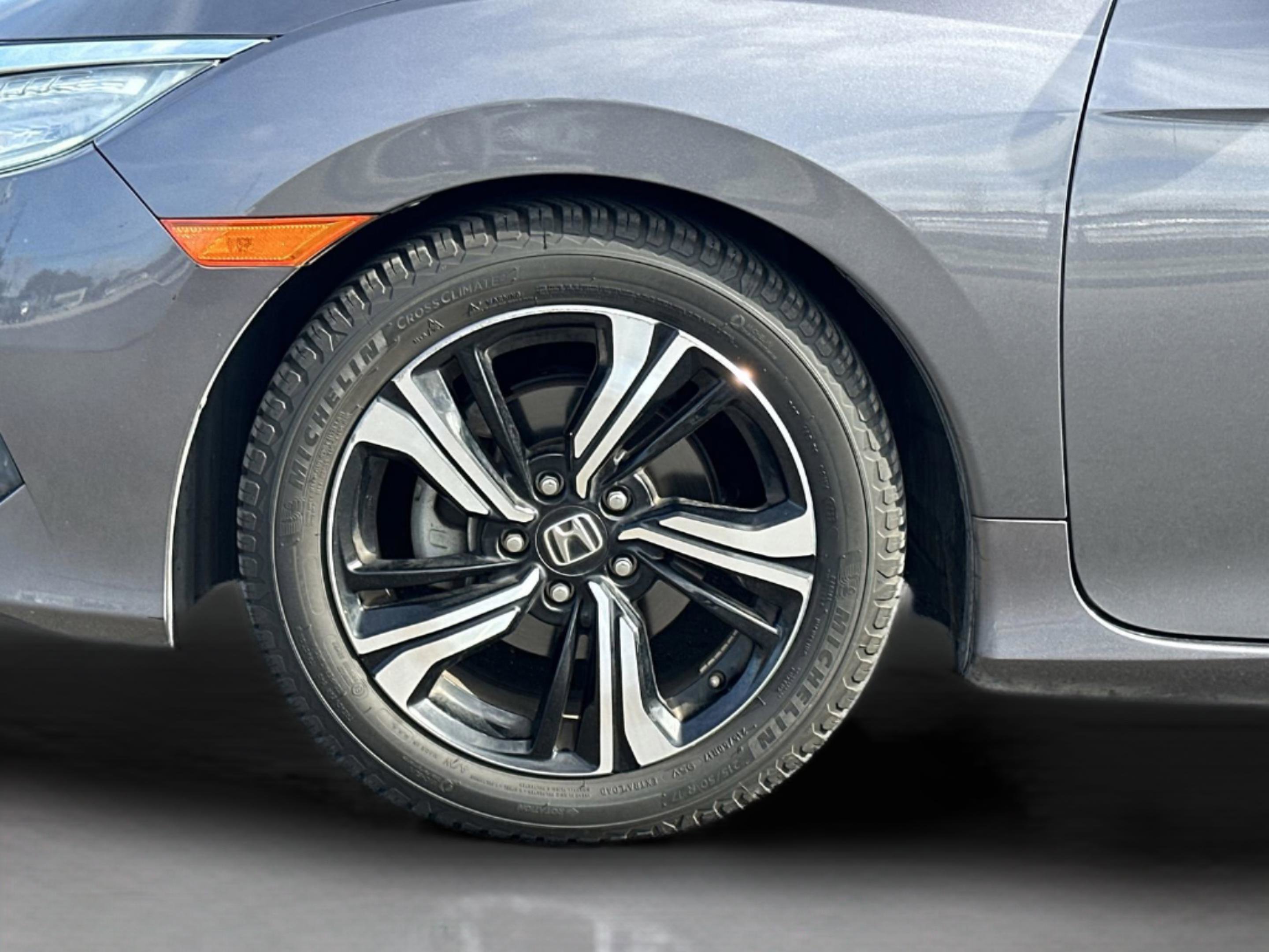 Used 2018 Honda Civic Touring image 33