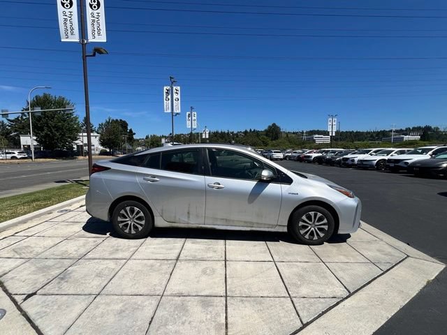 Used 2020 Toyota Prius LE AWD/4WD image 8