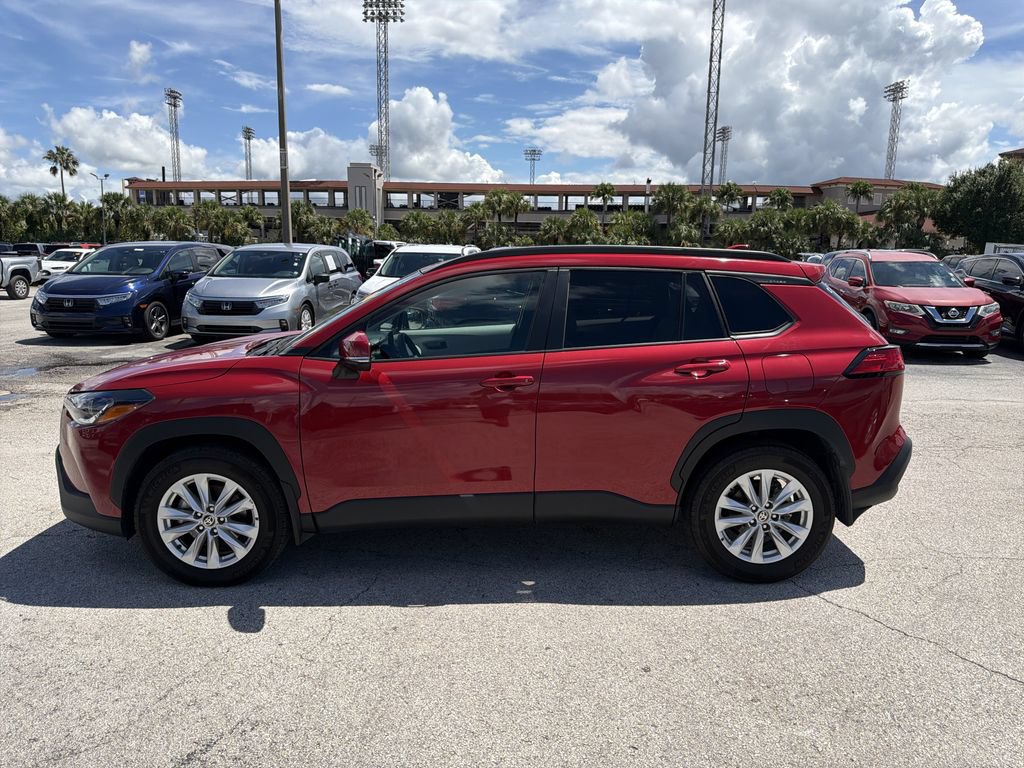 Used 2024 Toyota Corolla Cross LE FWD image 7