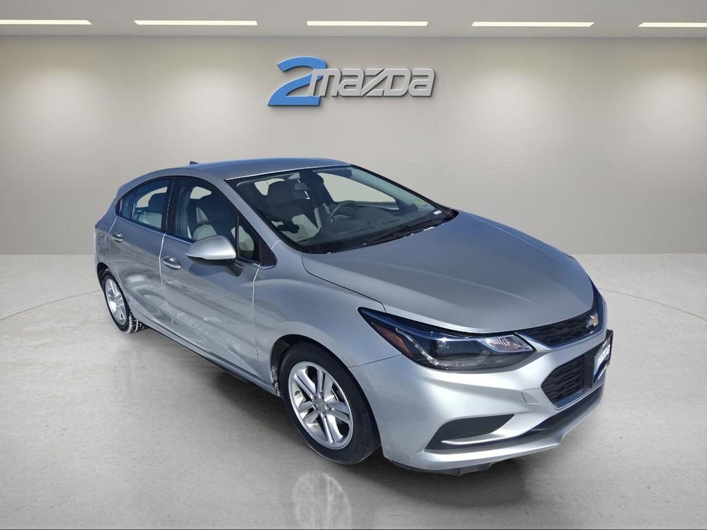 Used 2017 Chevrolet Cruze LT image 7