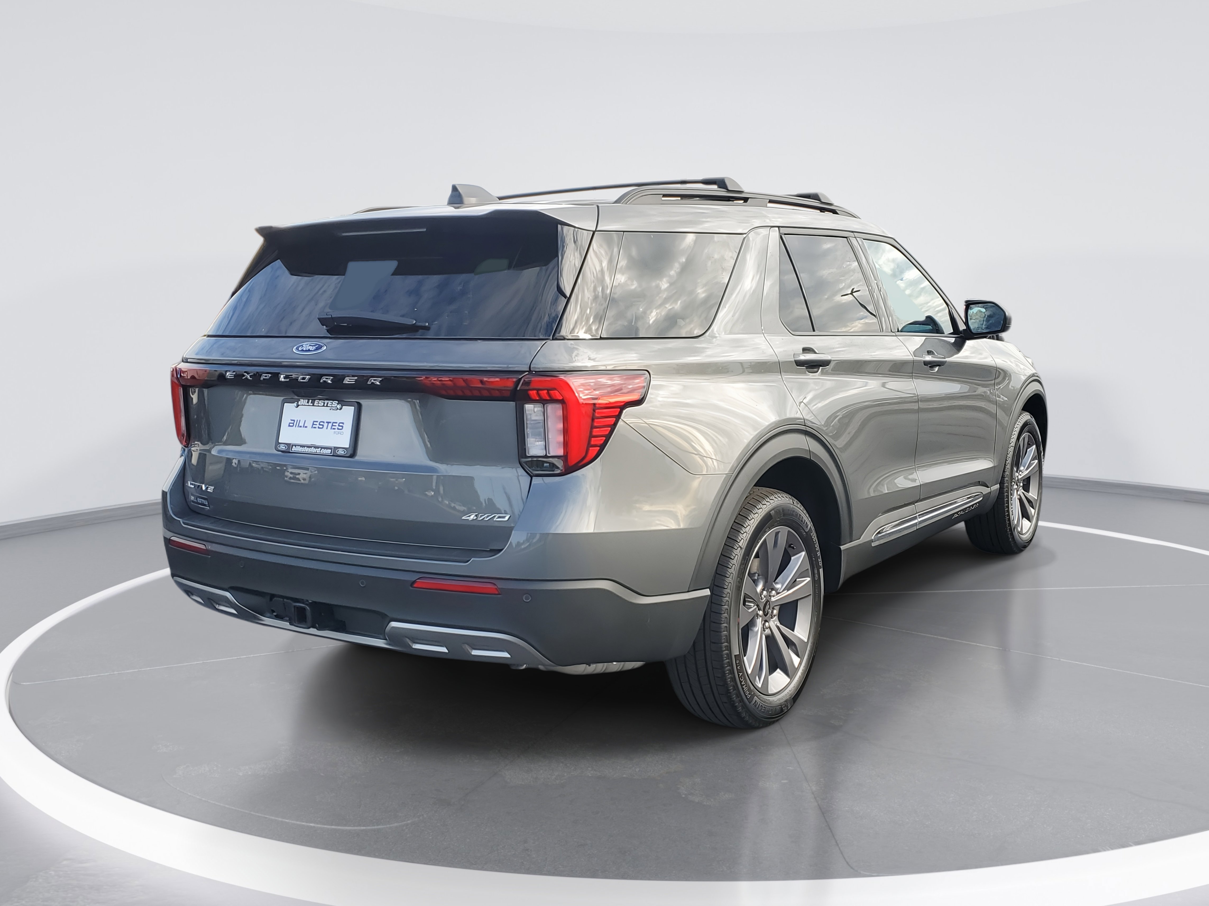 New 2025 Ford Explorer Active w/ Active Comfort Package image 3