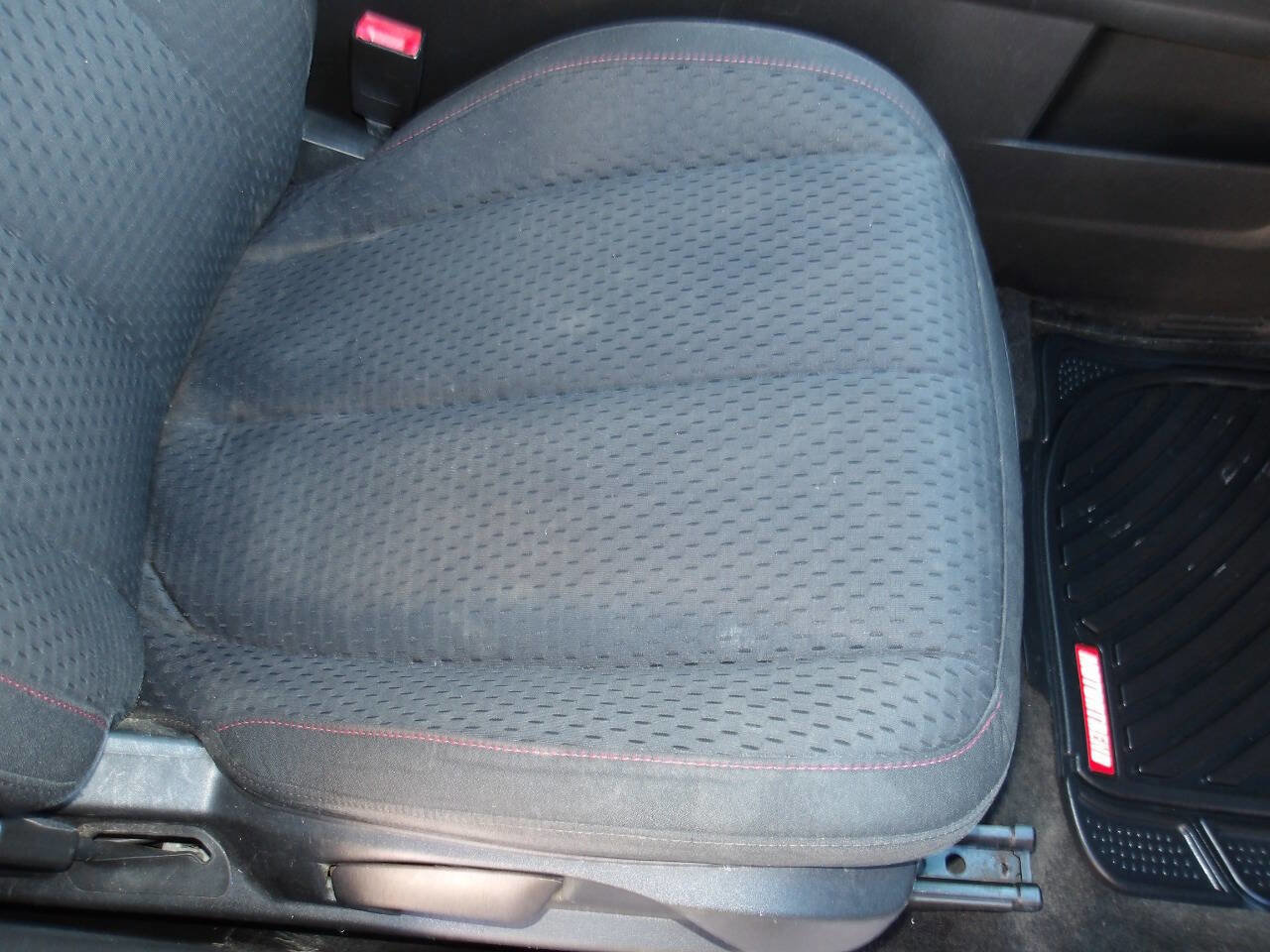 Used 2011 GMC Terrain SLE image 18