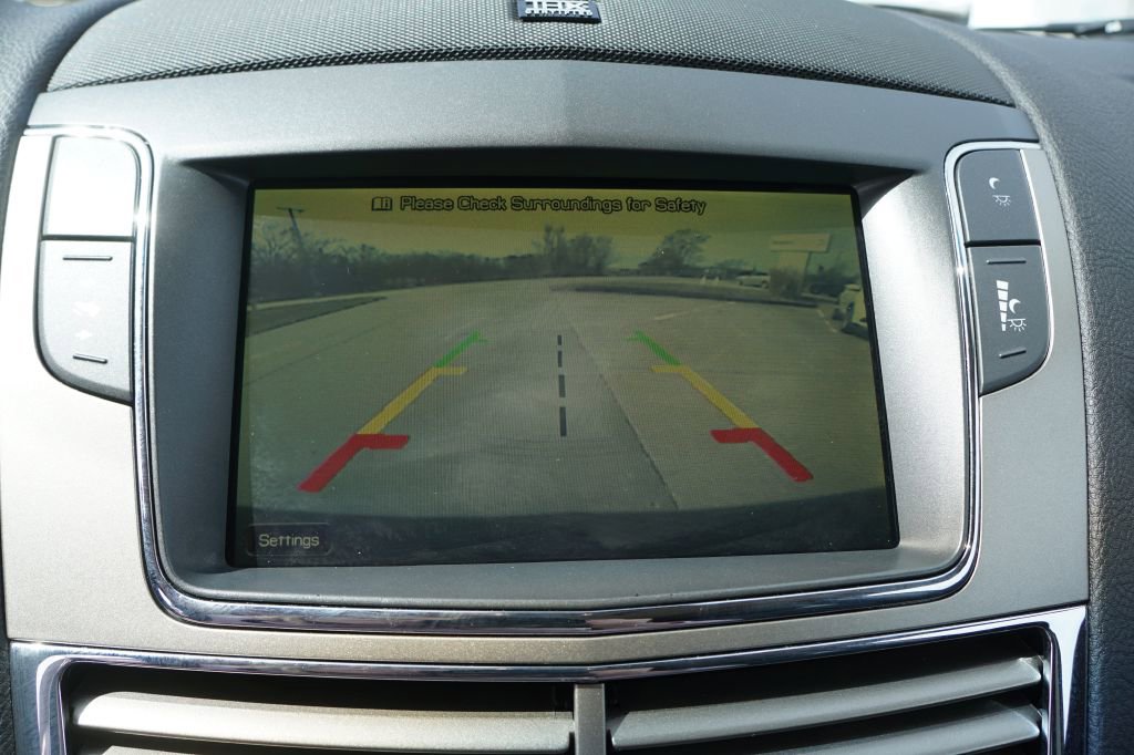 Used 2010 Lincoln MKT image 10