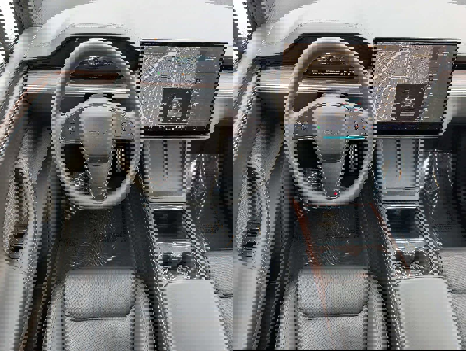 Used 2024 Tesla Model X image 17