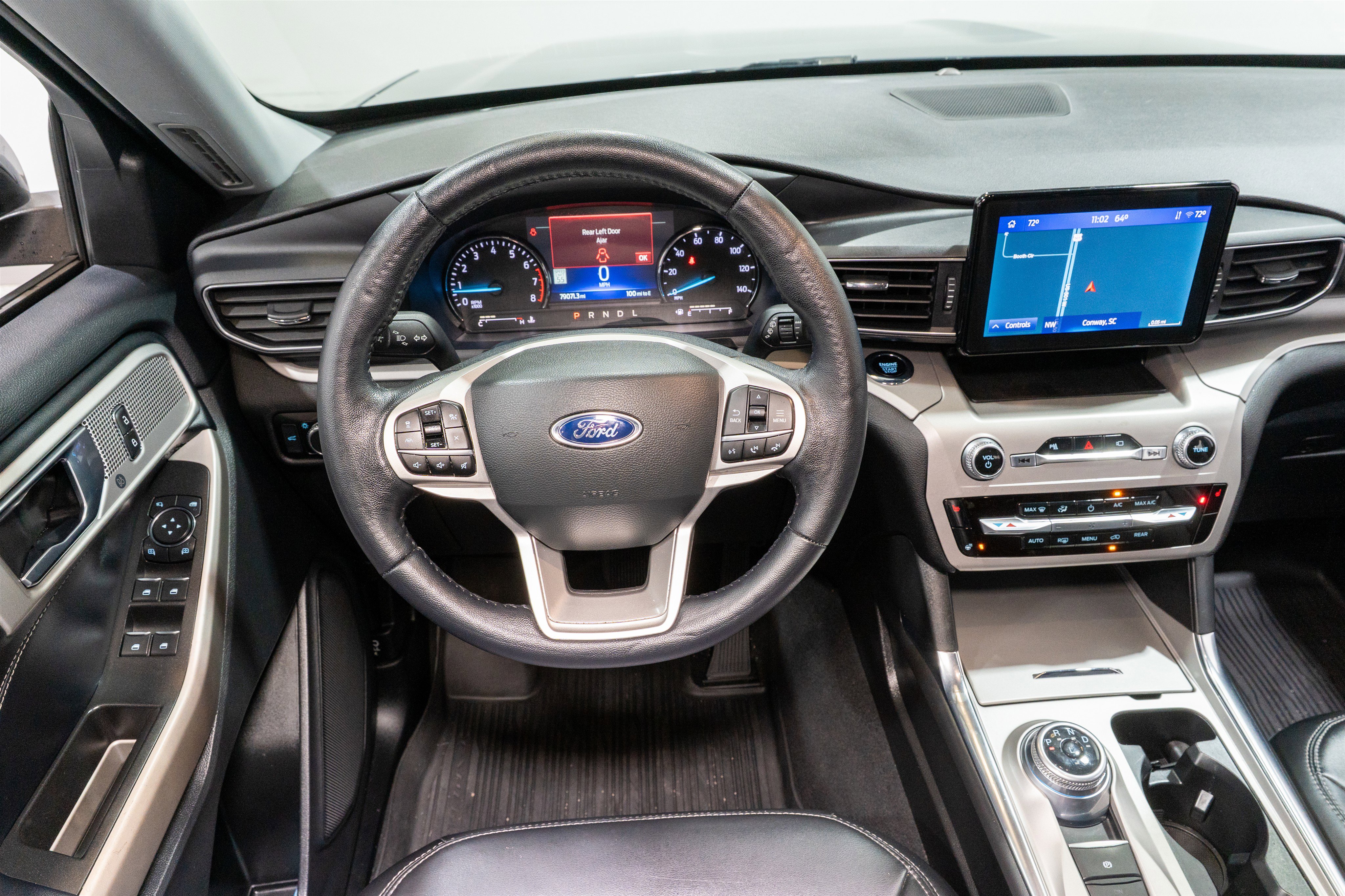 Used 2022 Ford Explorer XLT w/ Equipment Group 202A image 11